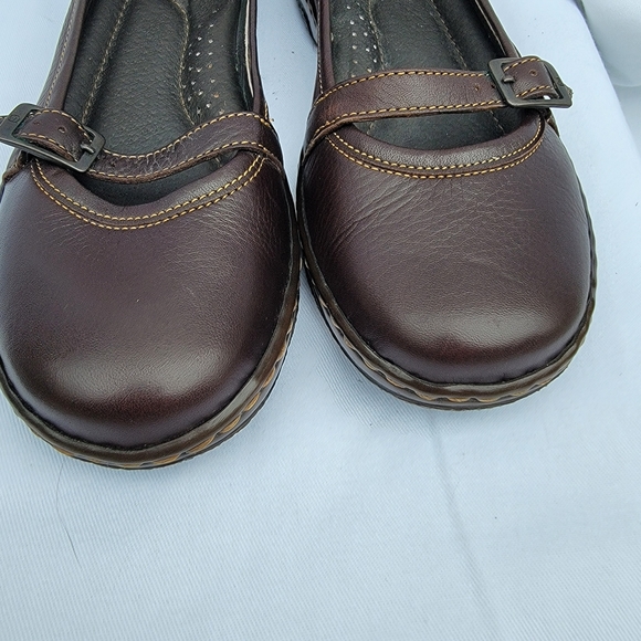 Born Concept Brown Slip On Shoes. Womens 7 1/2 US. - Picture 3 of 9